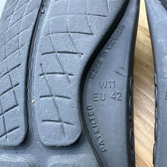 OOFOS Oolala Flip Flop Thong Recovery Sandal Womens Size 11 Black Comfort - Picture 9 of 11